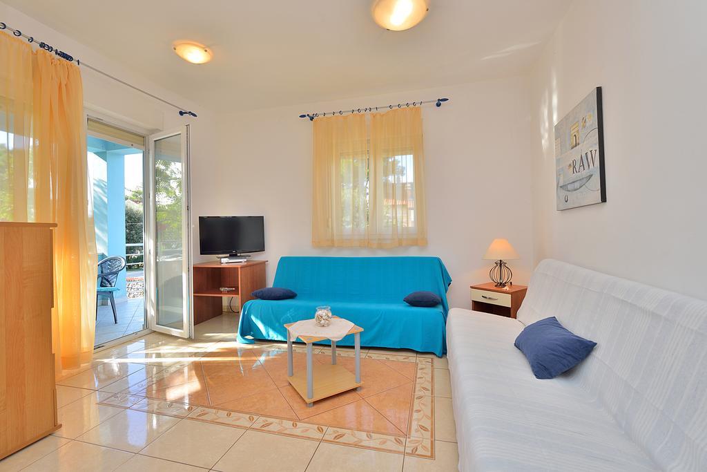 Sara Apartmán Petrcane